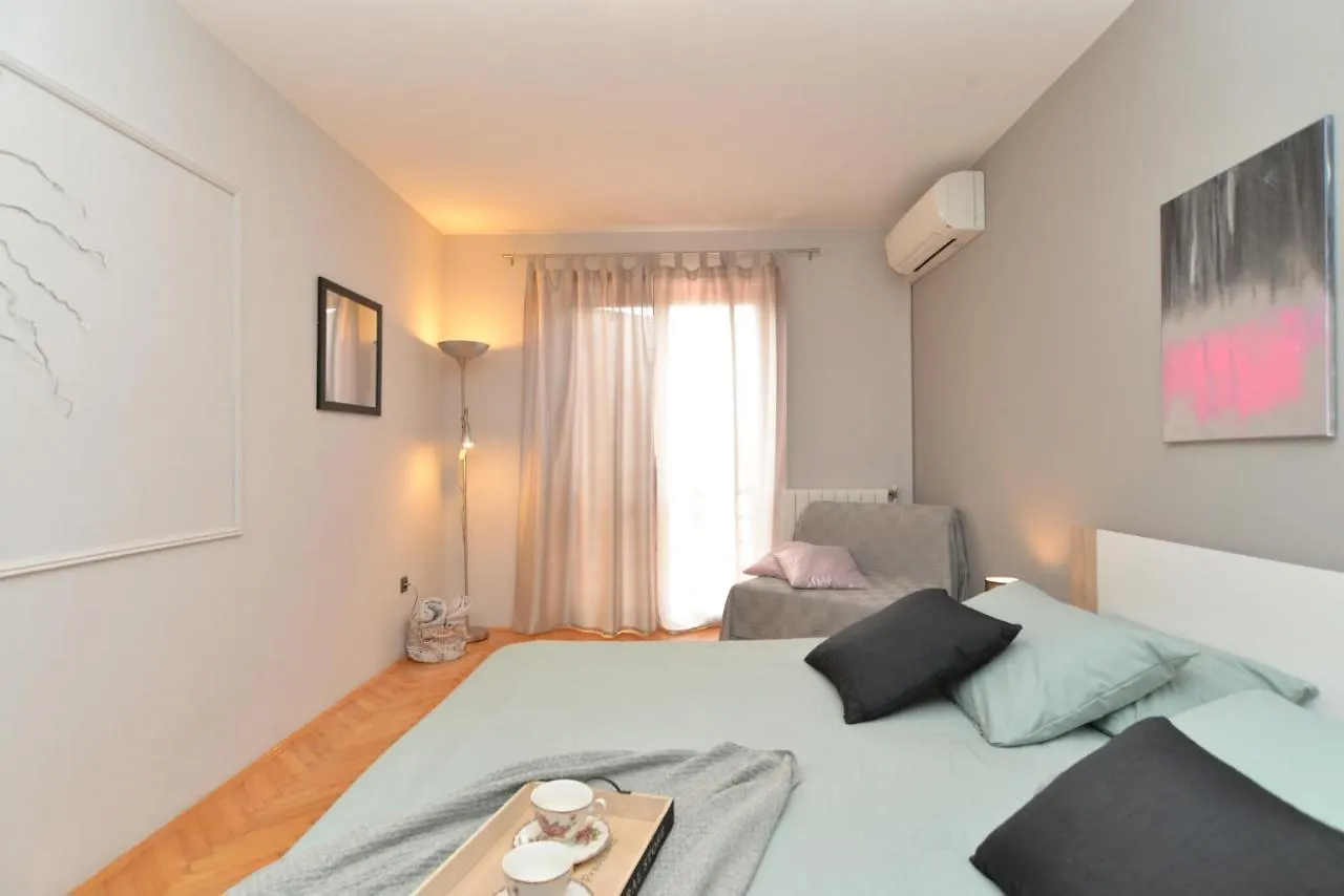 פאז'אנה Holiday Home Miro 843